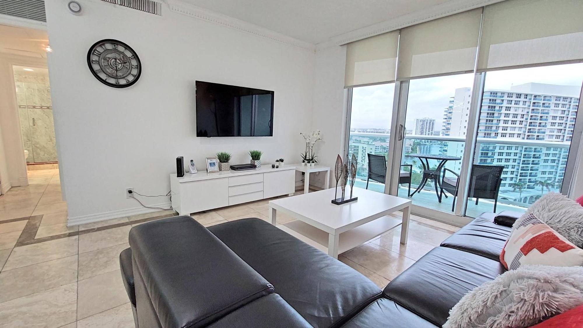 The Tides Apartments On The Beach Hollywood Buitenkant foto