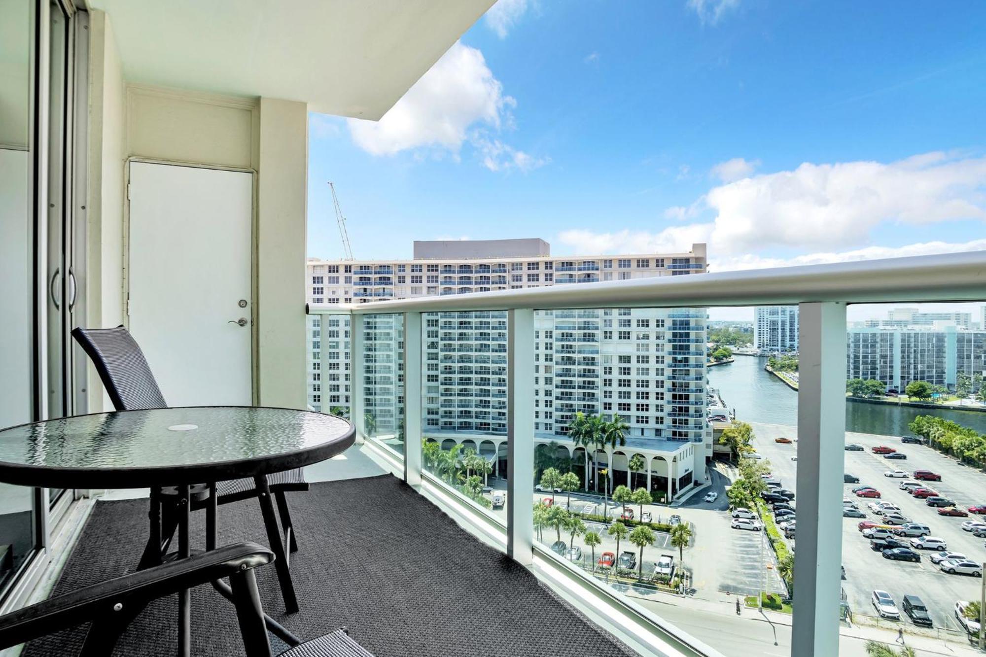 The Tides Apartments On The Beach Hollywood Buitenkant foto